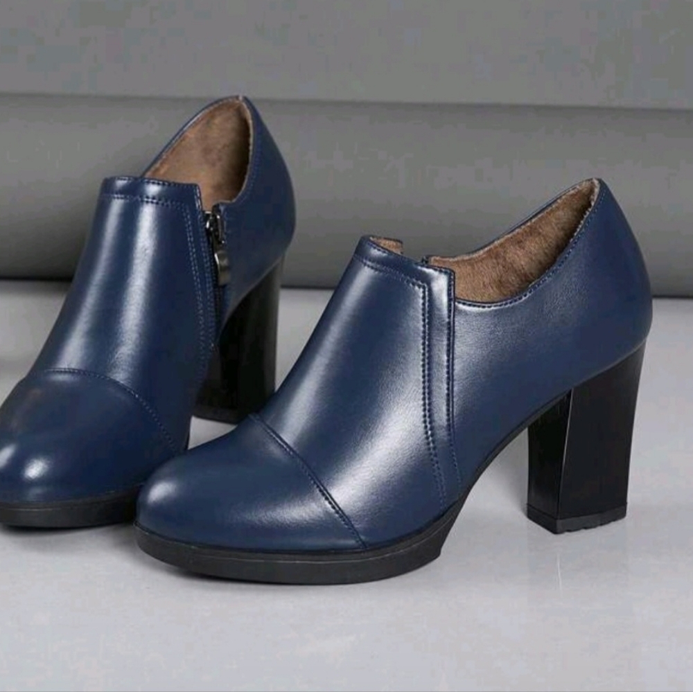 Chic Navy Heeled Bootie for Women